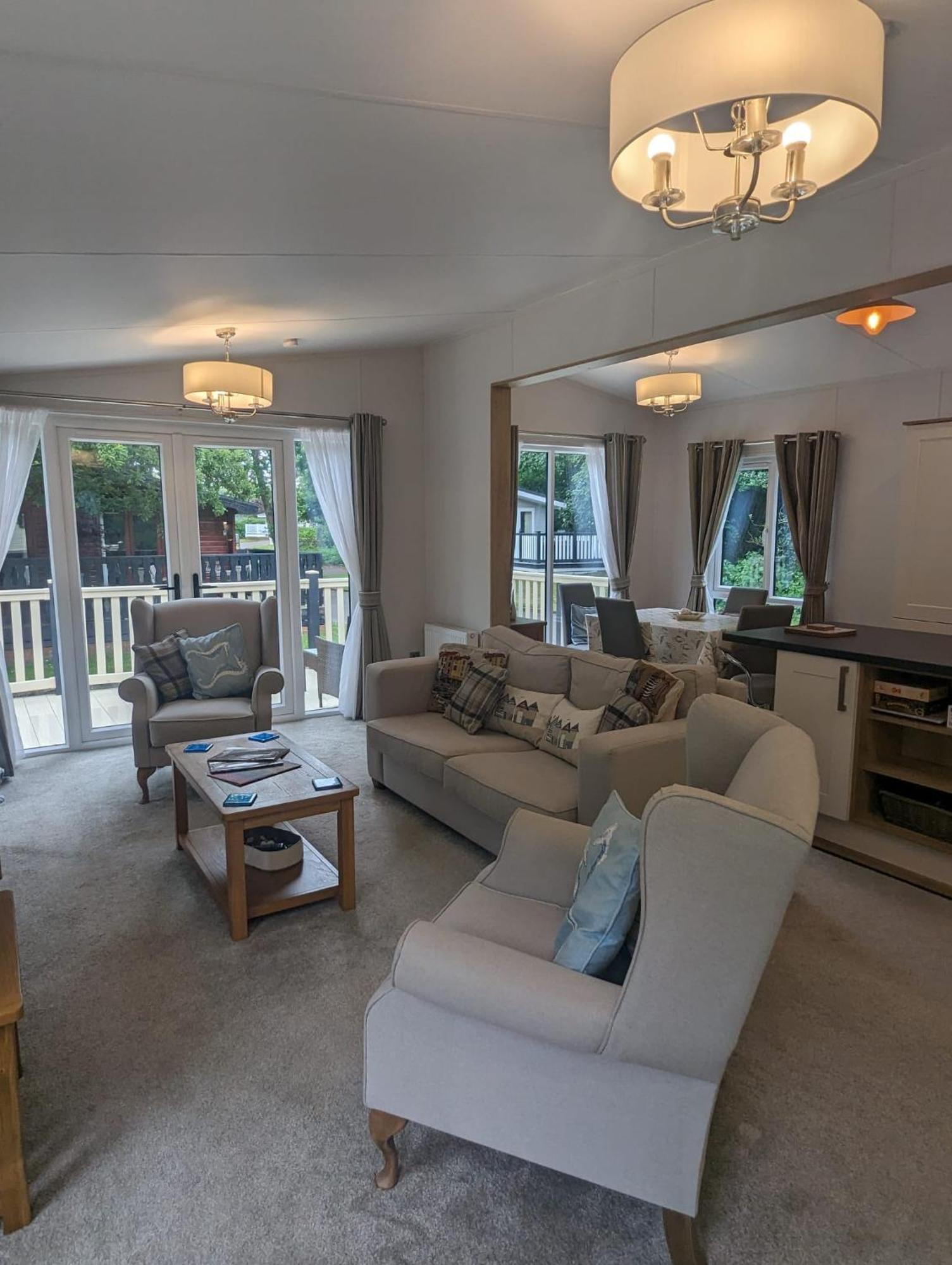 Luxury Stunning Sensation Lodge On 5 Star Shorefield Country Park New Forest Entertainment And Leisure Passes Included Milford on Sea Exterior foto